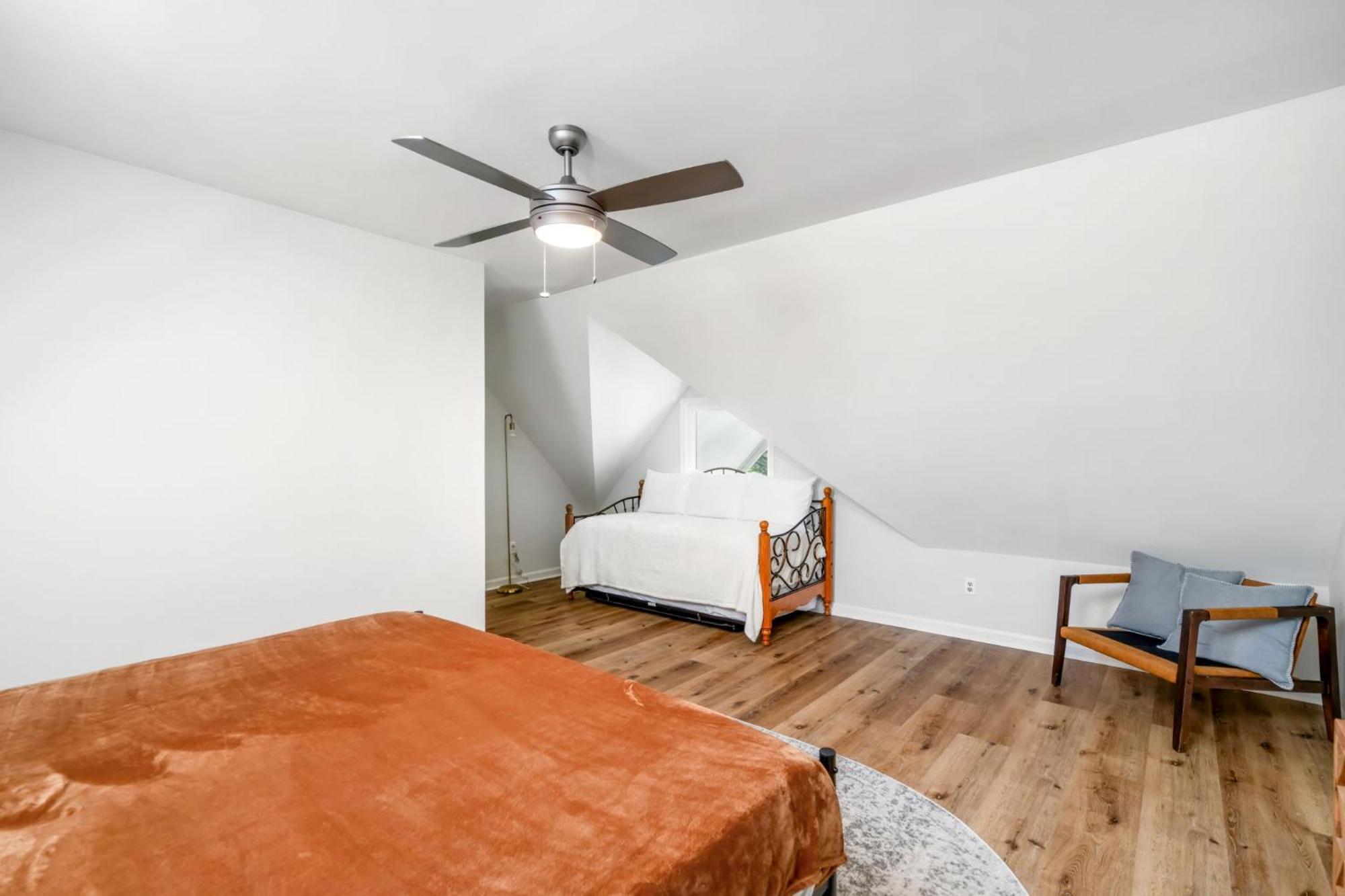 Remodeled And New - Walk To Downtown Auburn Apartman Kültér fotó